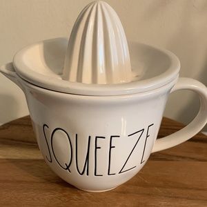 Rae Dunn "Squeeze" Juicer